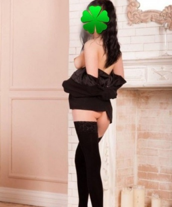 💋 Со мной ты окунешься в мир страсти и наслаждения, испытывая незабываемые моменты. У меня есть отзывы подтверждающие это! 👄 Я сделаю все возможное, чтобы удовлетворить твои желания и фантазии: классический секс, оральные ласки, массаж и многое другое. Также есть пара фото, чтобы ты смог оценить мою красоту. 😉 Свяжись со мной и позволь мне сделать Москву особенной для тебя. 💕 Инесса